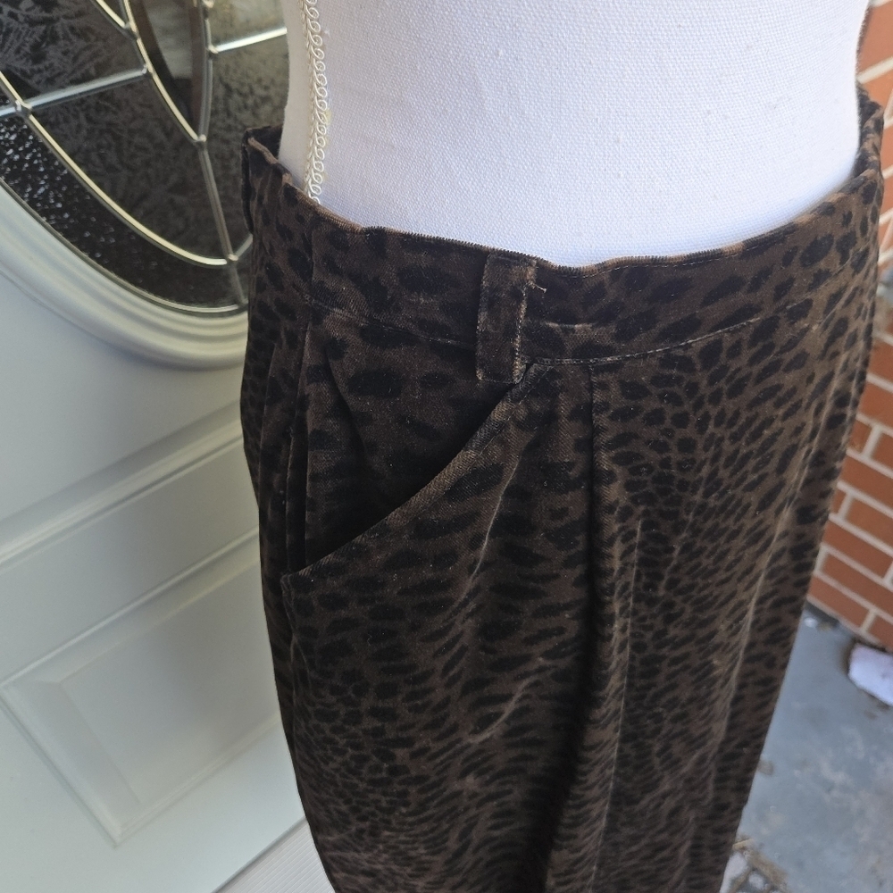 CH Vintage Catherina Hepfer Cheetah Print Velvet Skirt - Picture 3 of 8